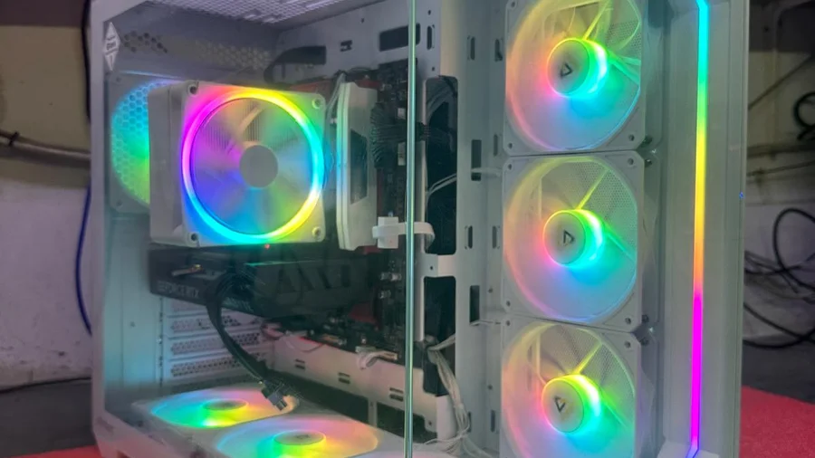 מחשב לבן Antec