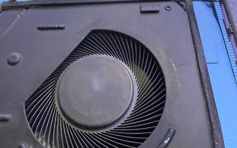 ניקוי מחשבים ניידים
